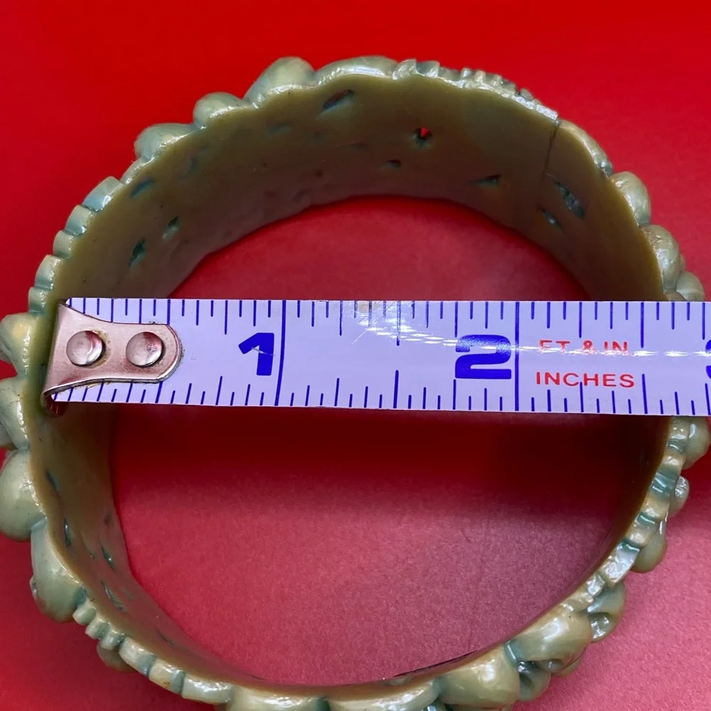Antique Vintage Early Plastic Faux Bone Horn Celluloid Carved Floral Bangle - Picture 10 of 10